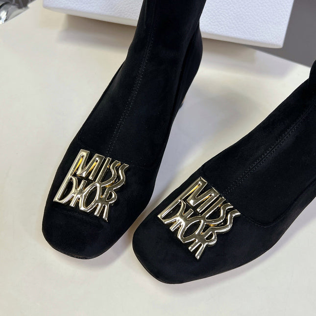ICON HEELED ANKLE BOOT BLACK SUEDE 4 CM WITH GOLD LOGO