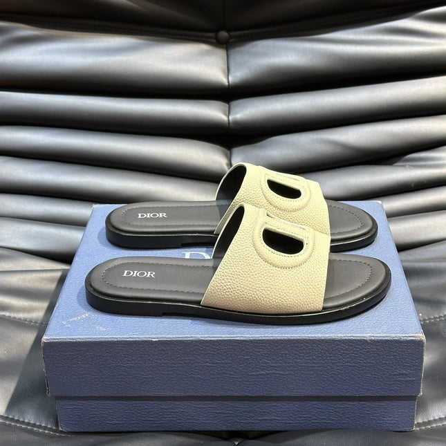 CD D-CLUB SLIDE SLIPPER LIGHT IVORY GRAINED CALFSKIN