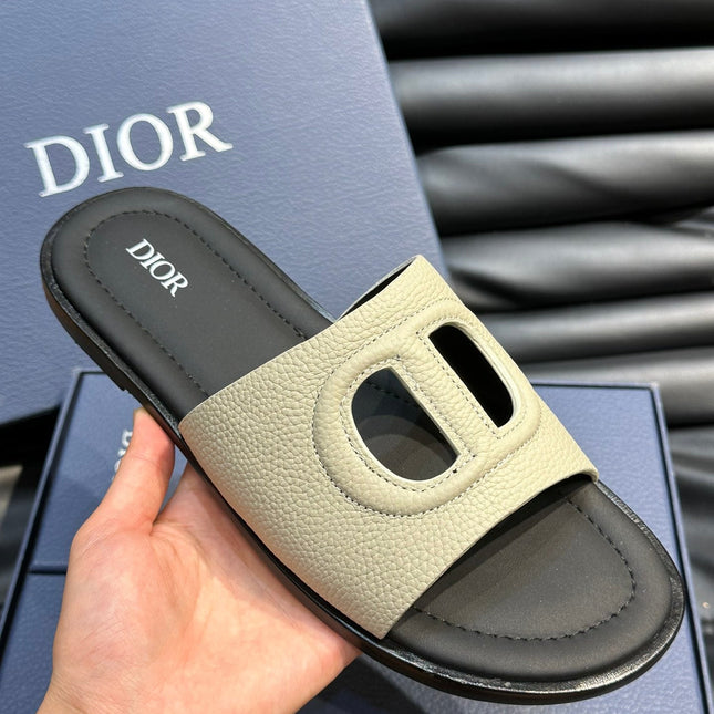 CD D-CLUB SLIDE SLIPPER LIGHT IVORY GRAINED CALFSKIN
