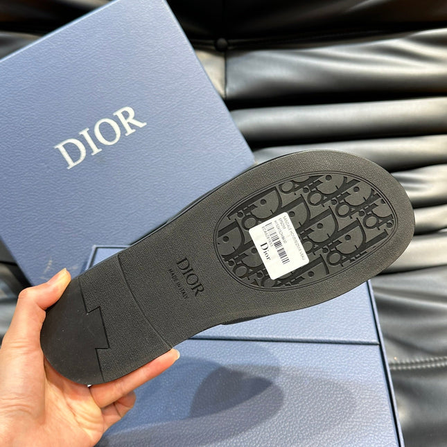 CD D-CLUB SLIDE SLIPPER BLACK GRAINED CALFSKIN
