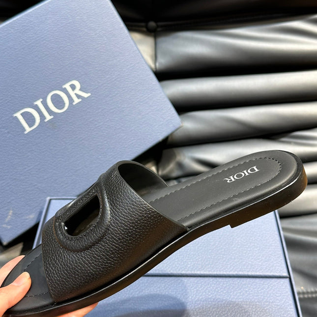 CD D-CLUB SLIDE SLIPPER BLACK GRAINED CALFSKIN