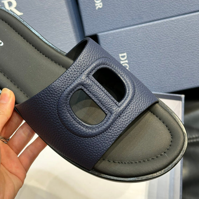 CD D-CLUB SLIDE SLIPPER NAVY GRAINED CALFSKIN