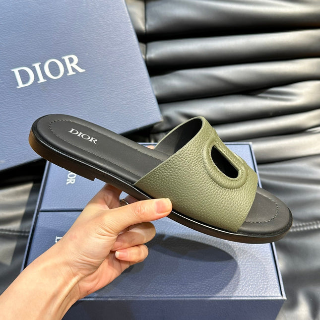 CD D-CLUB SLIDE SLIPPER OLIVE-JUNIPER GRAINED CALFSKIN