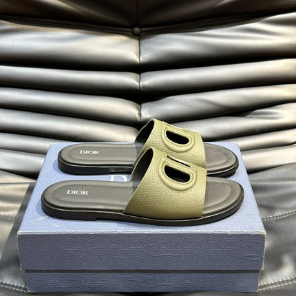 CD D-CLUB SLIDE SLIPPER OLIVE-JUNIPER GRAINED CALFSKIN