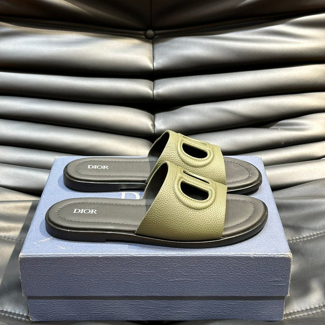 CD D-CLUB SLIDE SLIPPER OLIVE-JUNIPER GRAINED CALFSKIN