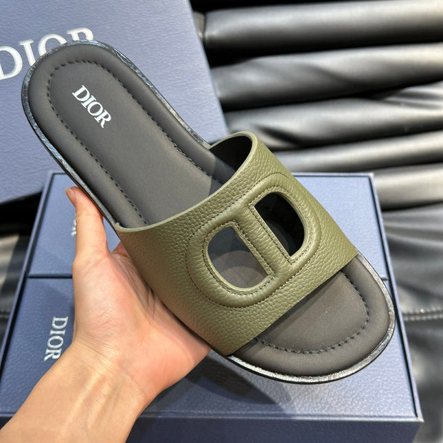 CD D-CLUB SLIDE SLIPPER OLIVE-JUNIPER GRAINED CALFSKIN