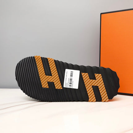 HM ELECTRIC CROCODILE MOTIF SANDAL SYRUP CALFSKIN