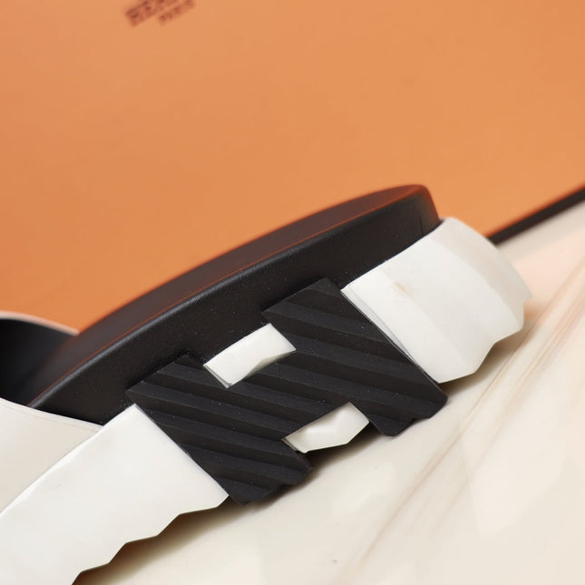 HM INFRA SANDAL WHITE AND BLACK LAMBSKIN