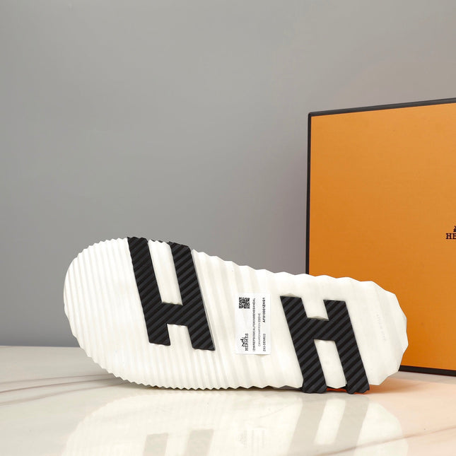 HM INFRA SANDAL WHITE AND BLACK LAMBSKIN