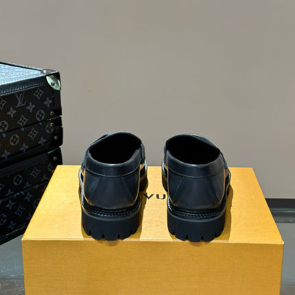 LV MAJOR LOAFER IN BLACK WITH PATERN CALFSKIN