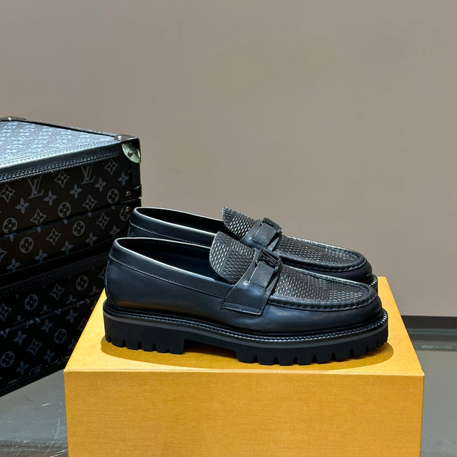 LV MAJOR LOAFER IN BLACK WITH PATERN CALFSKIN