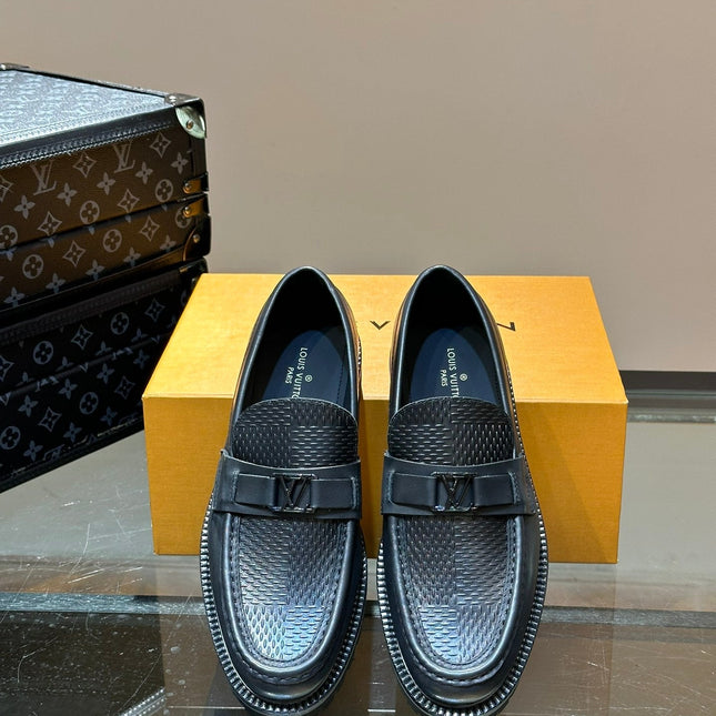 LV MAJOR LOAFER IN BLACK WITH PATERN CALFSKIN