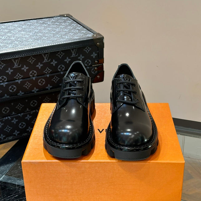 LV OXFORD SHOES IN BLACK CALFSKIN
