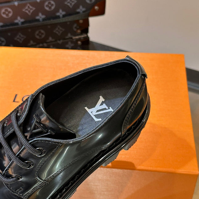 LV OXFORD SHOES IN BLACK CALFSKIN