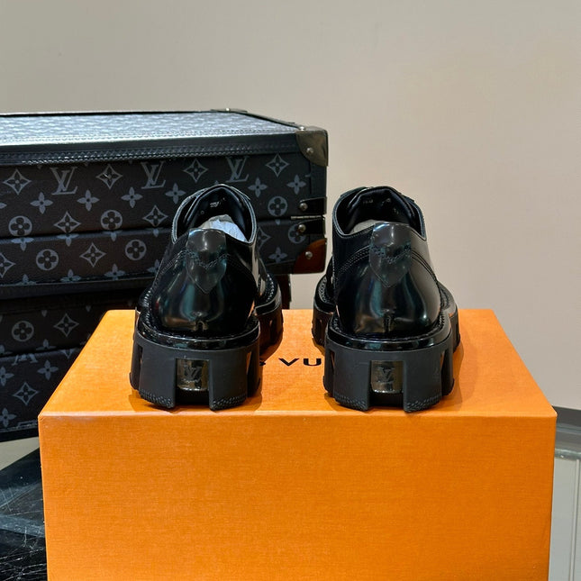 LV OXFORD SHOES IN BLACK CALFSKIN
