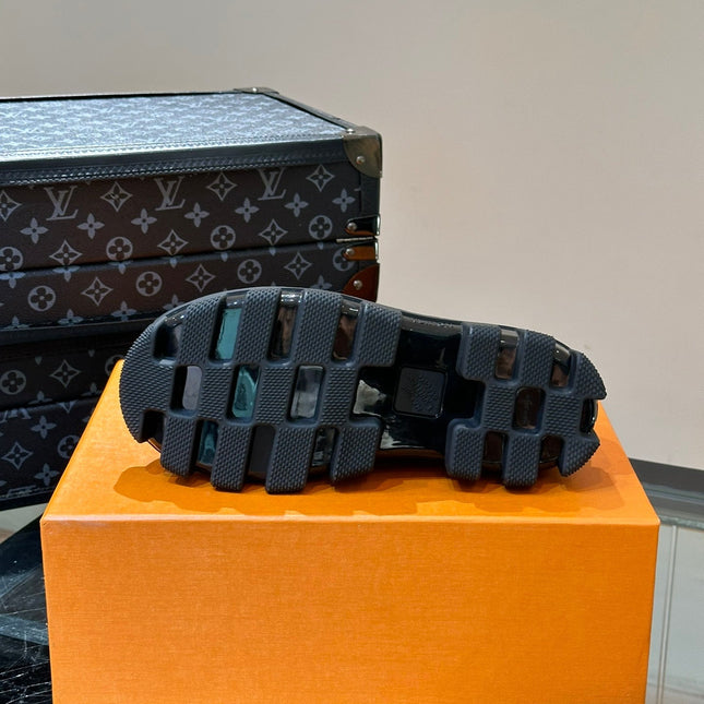 LV OXFORD SHOES IN BLACK CALFSKIN
