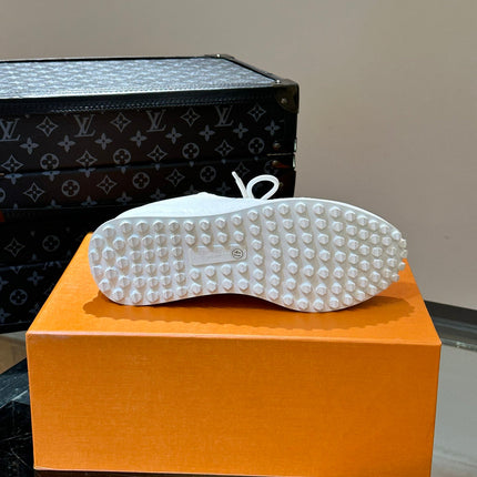 LV SNEAKERS IN WHITE CALFSKIN AND FABRIC BREATHABLE