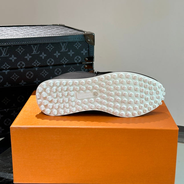 LV SNEAKERS IN BLACK CALFSKIN AND FABRIC BREATHABLE