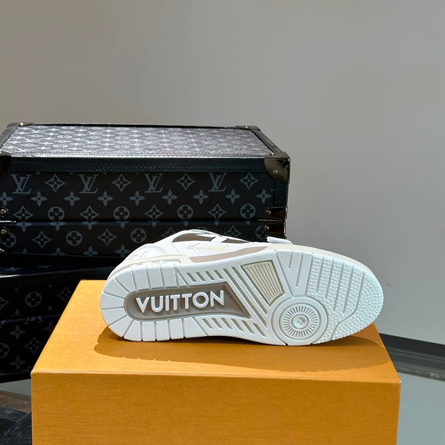 LV TRAINER SNEAKERS IN WHITE CALFSKIN AND MOCHA BROWN SUEDE