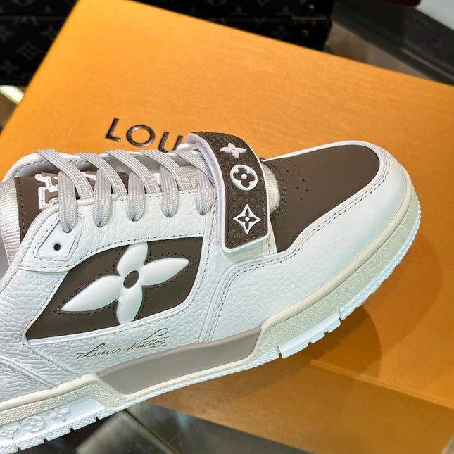 LV TRAINER SNEAKERS IN WHITE CALFSKIN AND MOCHA BROWN SUEDE