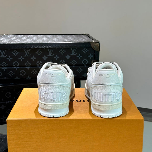 LV TRAINER SNEAKERS IN WHITE CALFSKIN AND MOCHA BROWN SUEDE