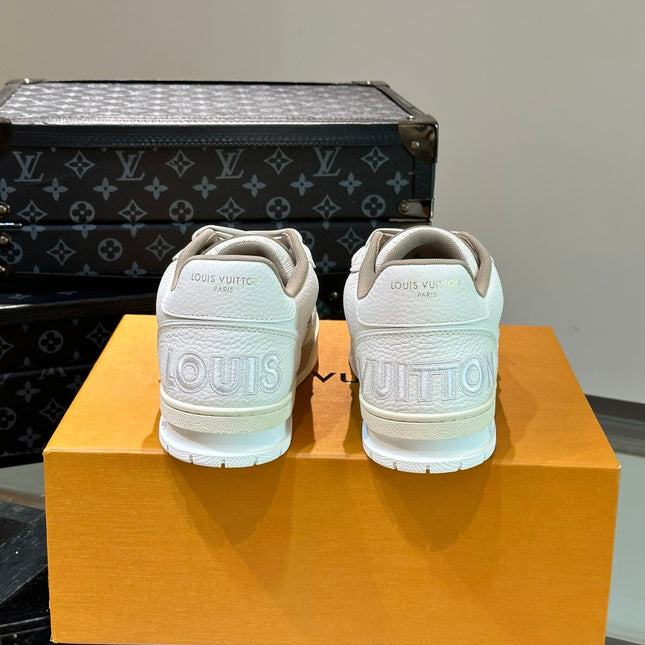 LV TRAINER SNEAKERS IN WHITE CALFSKIN AND CAMEL BROWN SUEDE