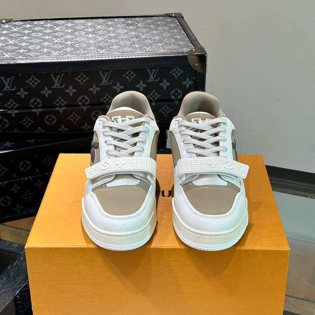 LV TRAINER SNEAKERS IN WHITE CALFSKIN AND CAMEL BROWN SUEDE
