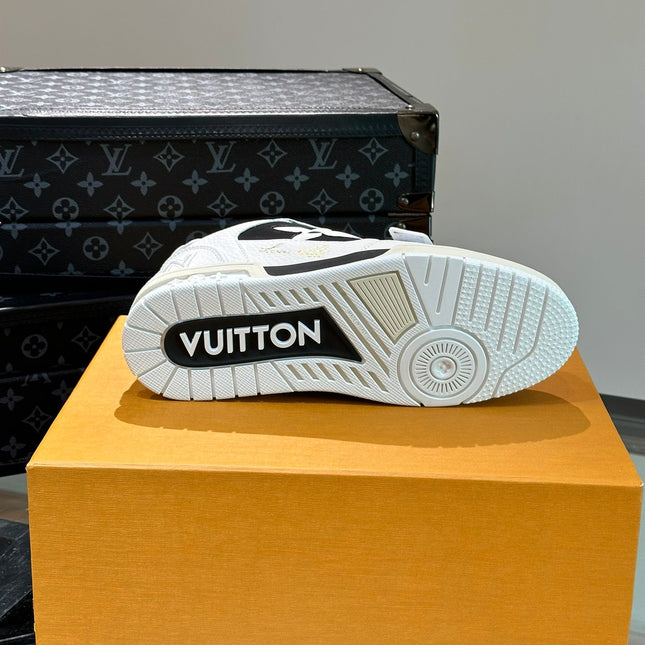 LV TRAINER SNEAKERS IN WHITE CALFSKIN AND BLACK SUEDE