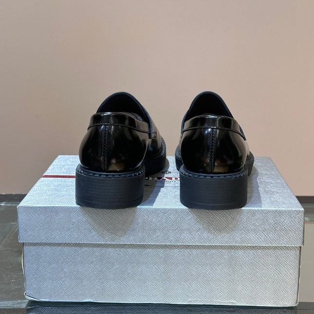 PRA OXFORD LOAFER IN BLACK CALFSKIN WITH TASSEL