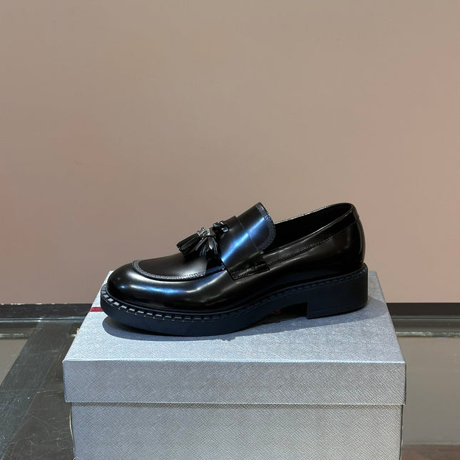 PRA OXFORD LOAFER IN BLACK CALFSKIN WITH TASSEL