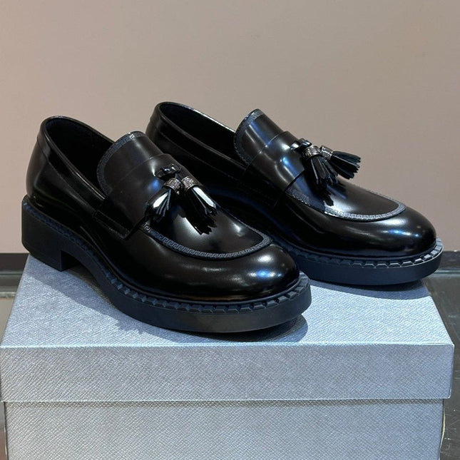 PRA OXFORD LOAFER IN BLACK CALFSKIN WITH TASSEL