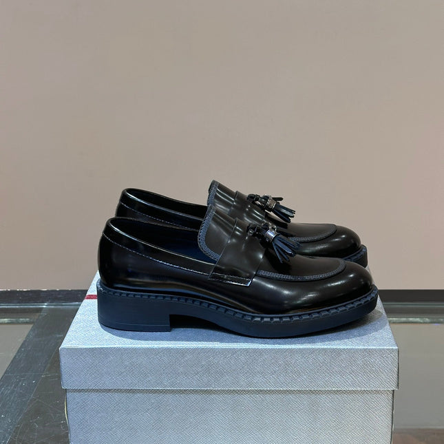 PRA OXFORD LOAFER IN BLACK CALFSKIN WITH TASSEL