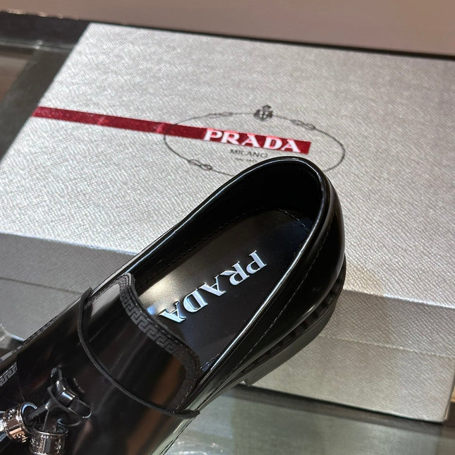 PRA OXFORD LOAFER IN BLACK CALFSKIN WITH TASSEL