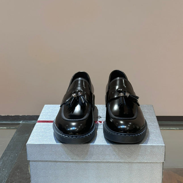 PRA OXFORD LOAFER IN BLACK CALFSKIN WITH TASSEL