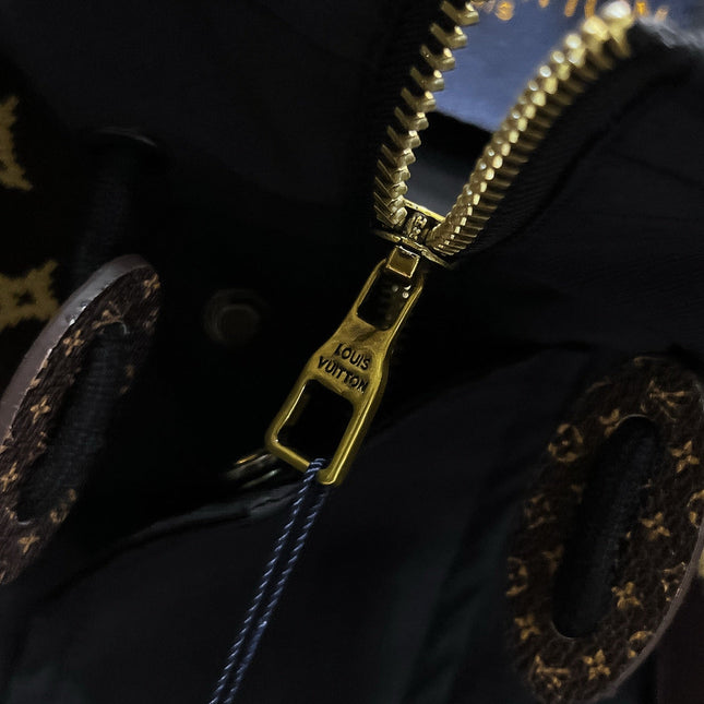 LV BLACK JACKET 239573