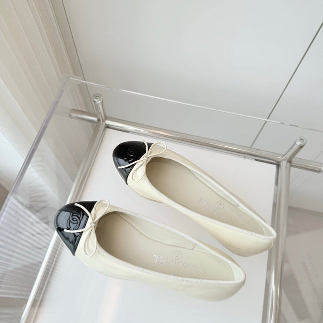 BALLET FLAT IN WHITE MIX BLACK CALFSKIN