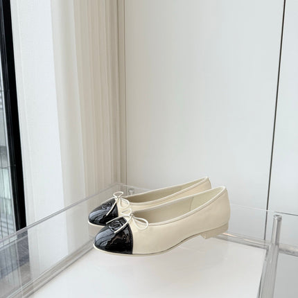 BALLET FLAT IN WHITE MIX BLACK CALFSKIN