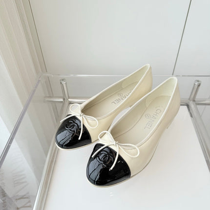 BALLET FLAT IN WHITE MIX BLACK CALFSKIN