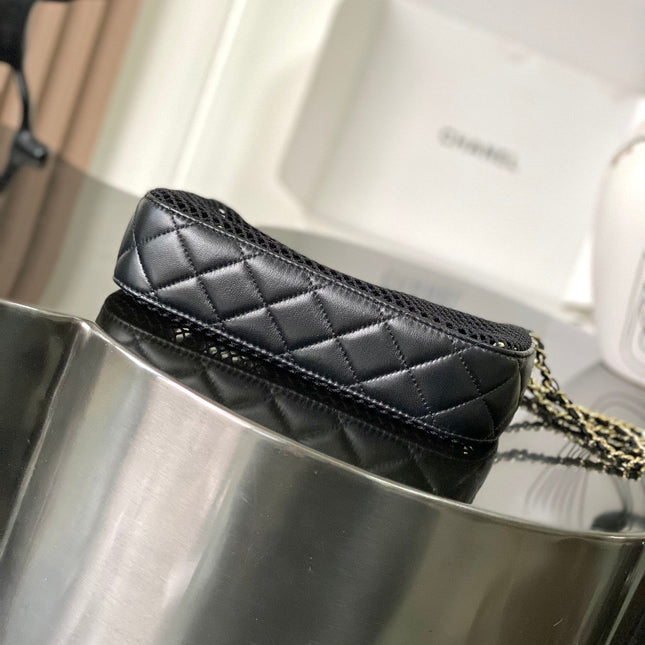 CHANEL 25S CLUTCH WITH CHAIN 20 CM IN BLACK LAMBSKIN WITH GOLD HARDWARE