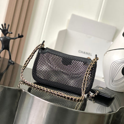 CHANEL 25S CLUTCH WITH CHAIN 20 CM IN BLACK LAMBSKIN WITH GOLD HARDWARE