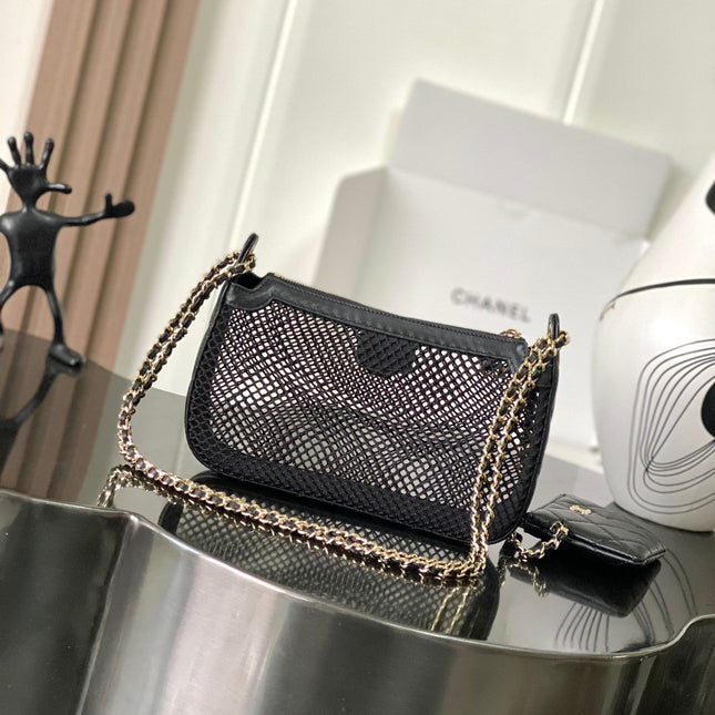 CHANEL 25S CLUTCH WITH CHAIN 20 CM IN BLACK LAMBSKIN WITH GOLD HARDWARE