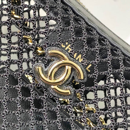 CHANEL 25S CLUTCH WITH CHAIN 20 CM IN BLACK LAMBSKIN WITH GOLD HARDWARE