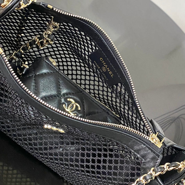 CHANEL 25S CLUTCH WITH CHAIN 20 CM IN BLACK LAMBSKIN WITH GOLD HARDWARE