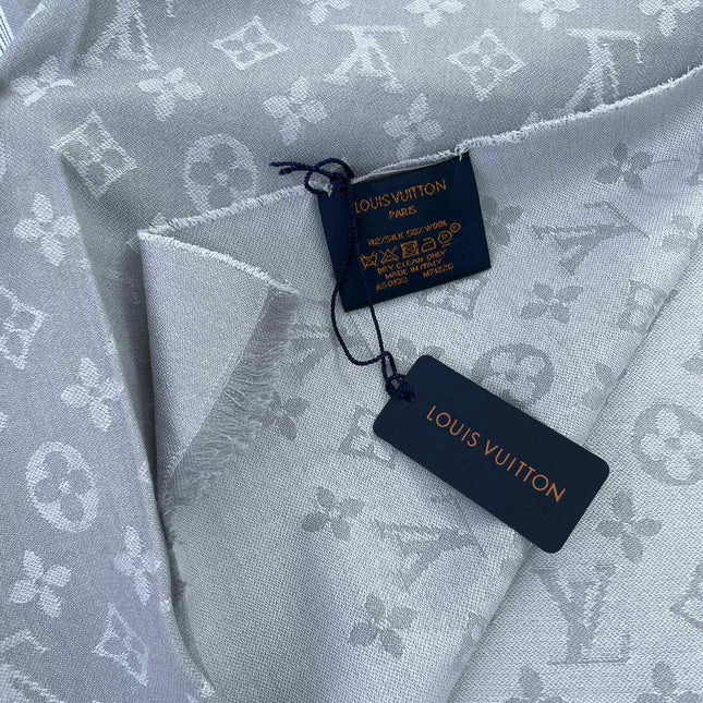 MONOGRAM SCARF 200 CM IN LIGHT GRAY CASHMERE AND SILK 388079