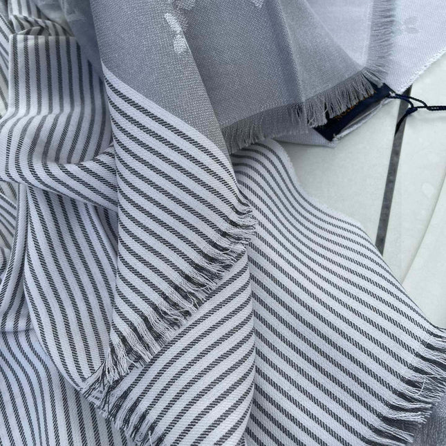 MONOGRAM SCARF 200 CM IN LIGHT GRAY CASHMERE AND SILK 388079
