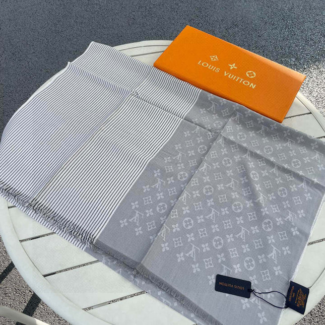 MONOGRAM SCARF 200 CM IN LIGHT GRAY CASHMERE AND SILK 388079