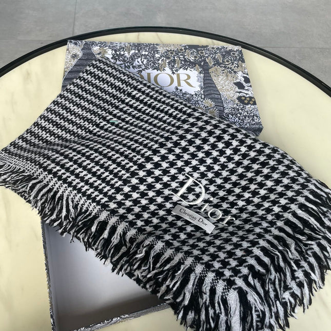 HOUNDSTOOTH SCARF 200 CM IN BLACK MIX WHITE WOOL 399969