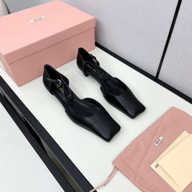 BALLET SANDAL BLACK LAMBSKIN WITH T-STRAP