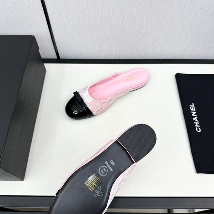 BOW MULE IN LIGHT PINK FABRIC AND BLACK CALFSKIN