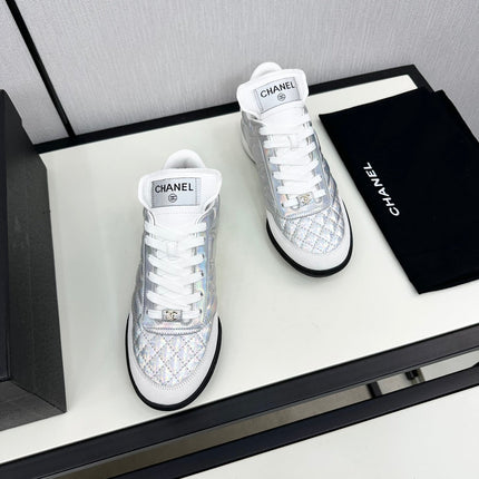 SPORTS SHOES IN GLOSSY SILVER CALFSKIN